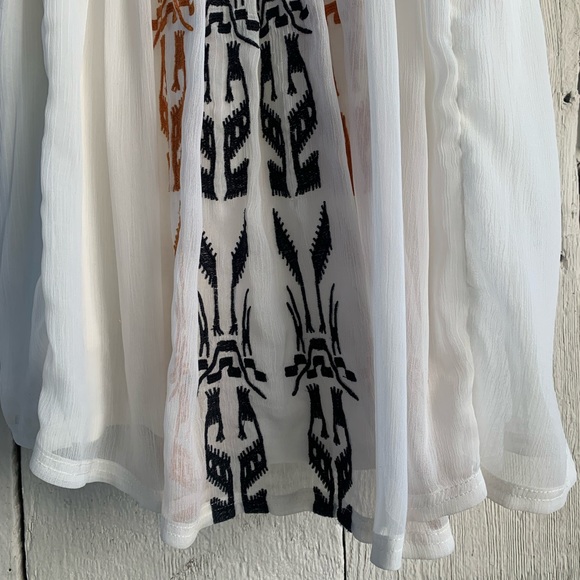 Akemi + Kin Top - Picture 4 of 8